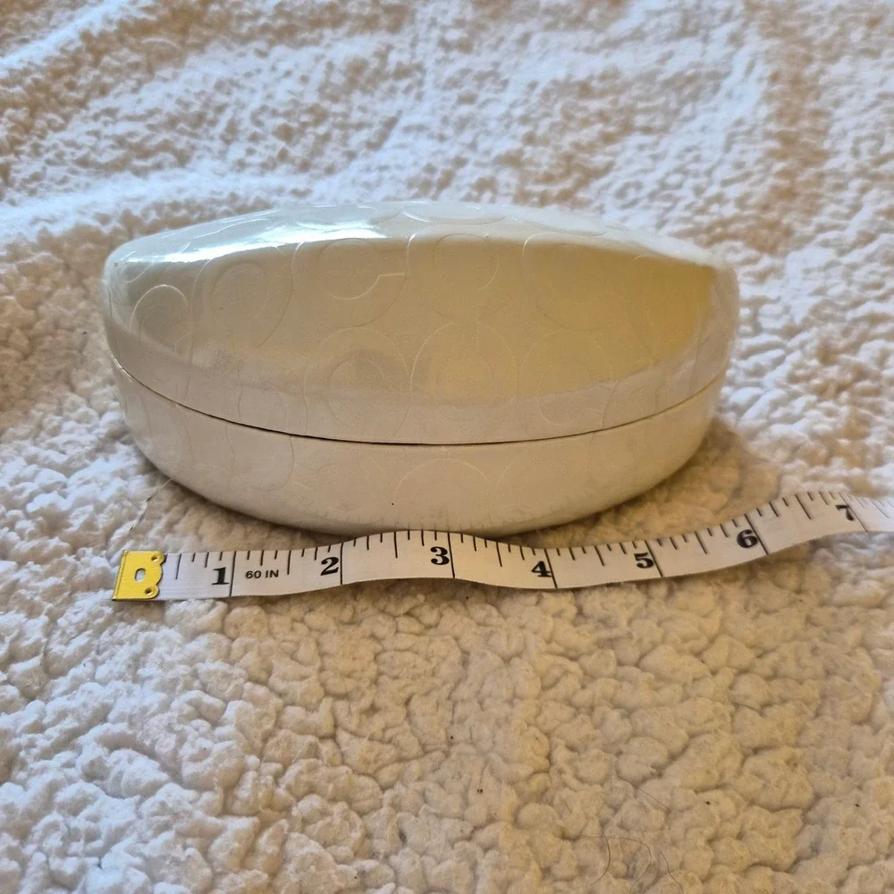 Coach Glossy White Signature C Logo Hard Clamshell Sunglasses Eyeglass Case